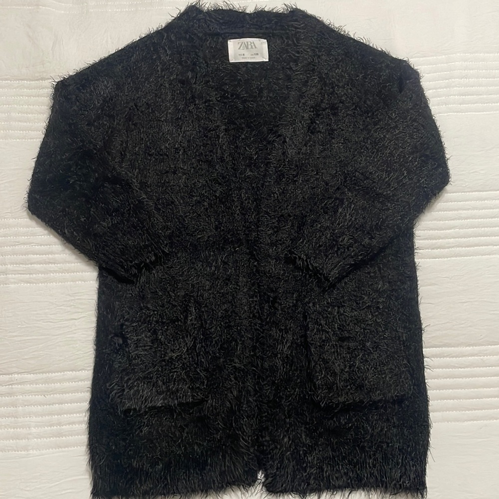 Beautiful Zara coat size 8 for girl.